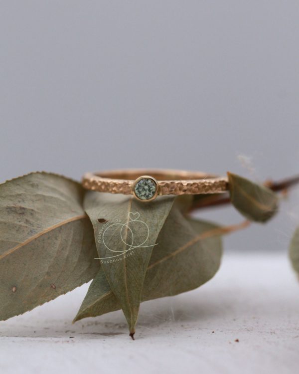 Gold Ring hellgrüner Stein Linda