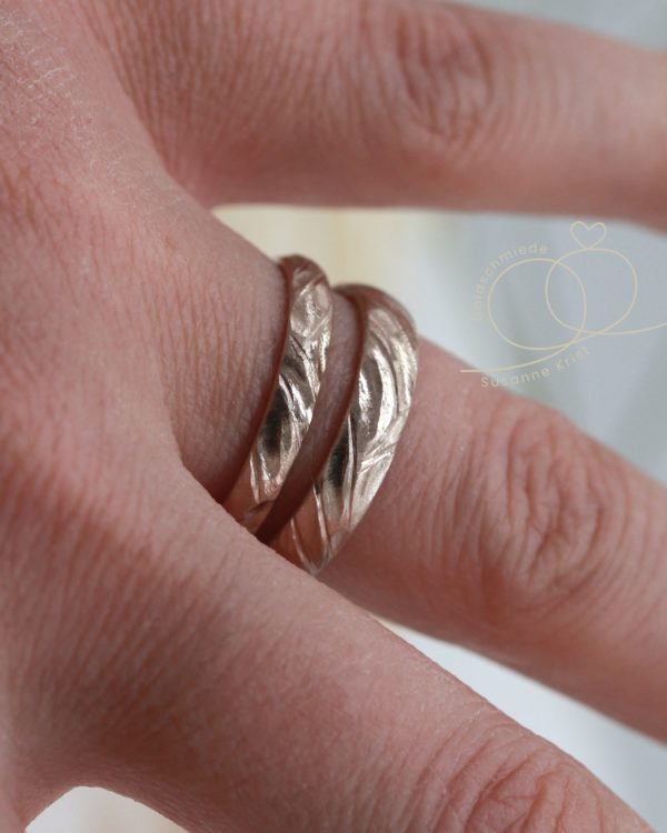 Haselnussgold Ringe vom Goldschmied geheime Bucht