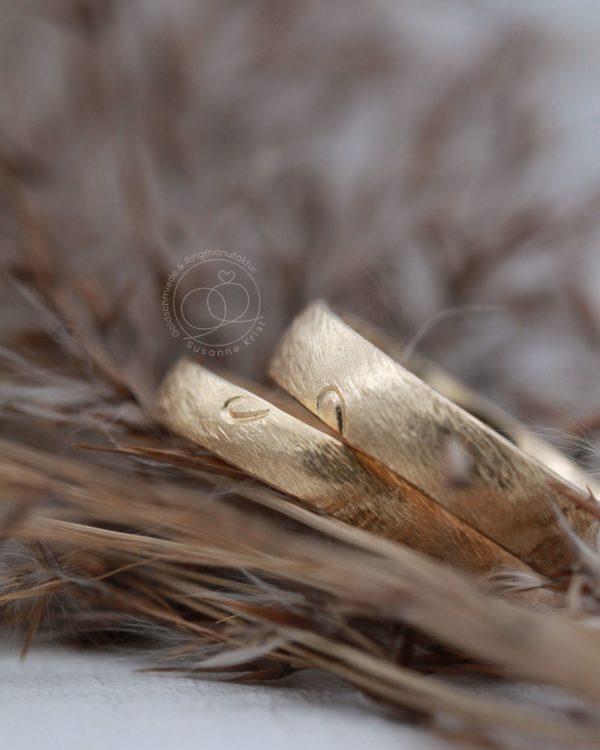 Herztrauringe aus Gold Zweisam