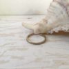 Schlichter Verlobungsring mit Hammerschlag "Galathea" – Bild 6